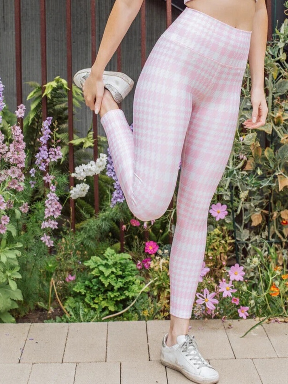 Ona Luxury Houndstooth Athletic Legging in Candy Pink & White Size XS